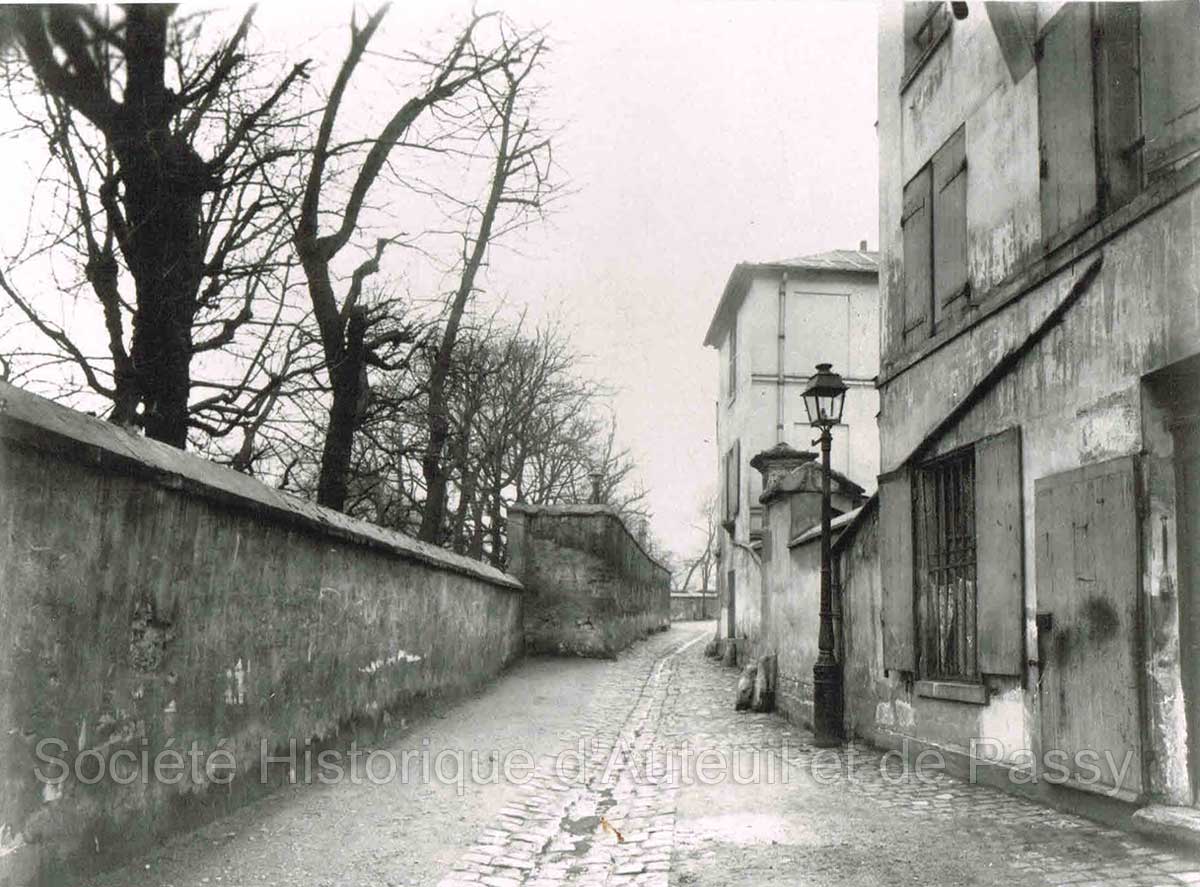 Rue Berton