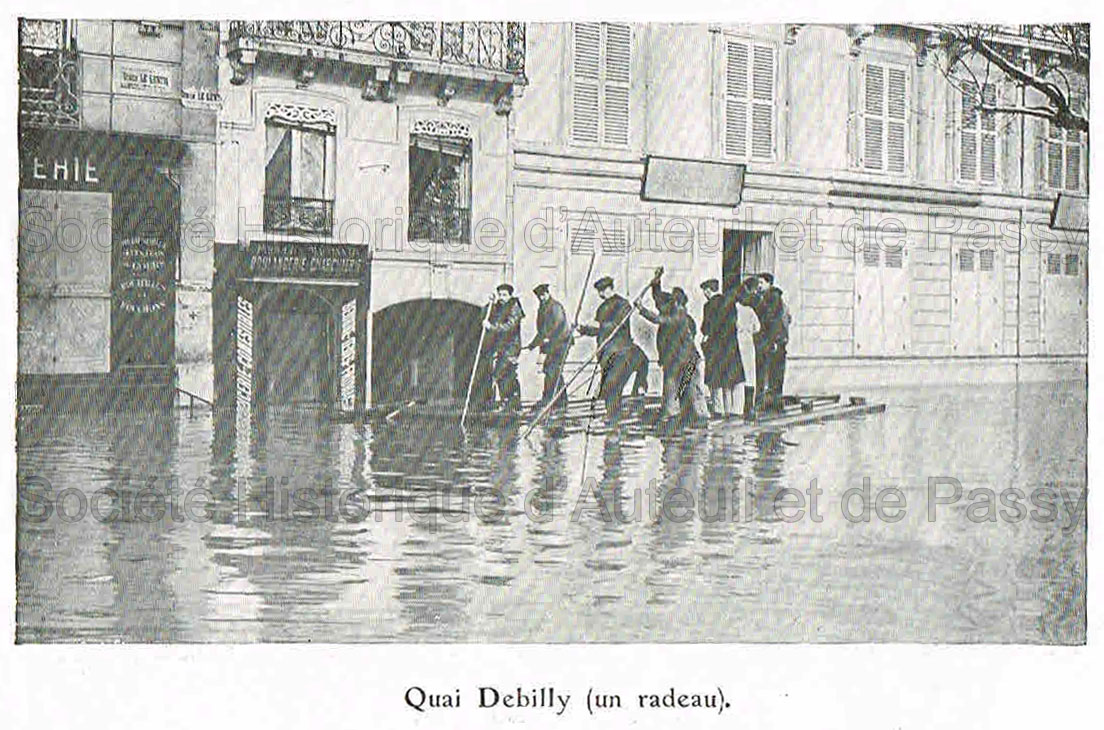 Quai Debilly (un radeau)