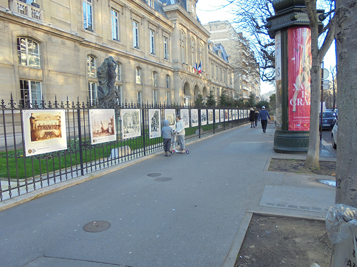 Exposition de photos sur les grilles de la mairie du 16 arrondissement de Paris - 2019-2020